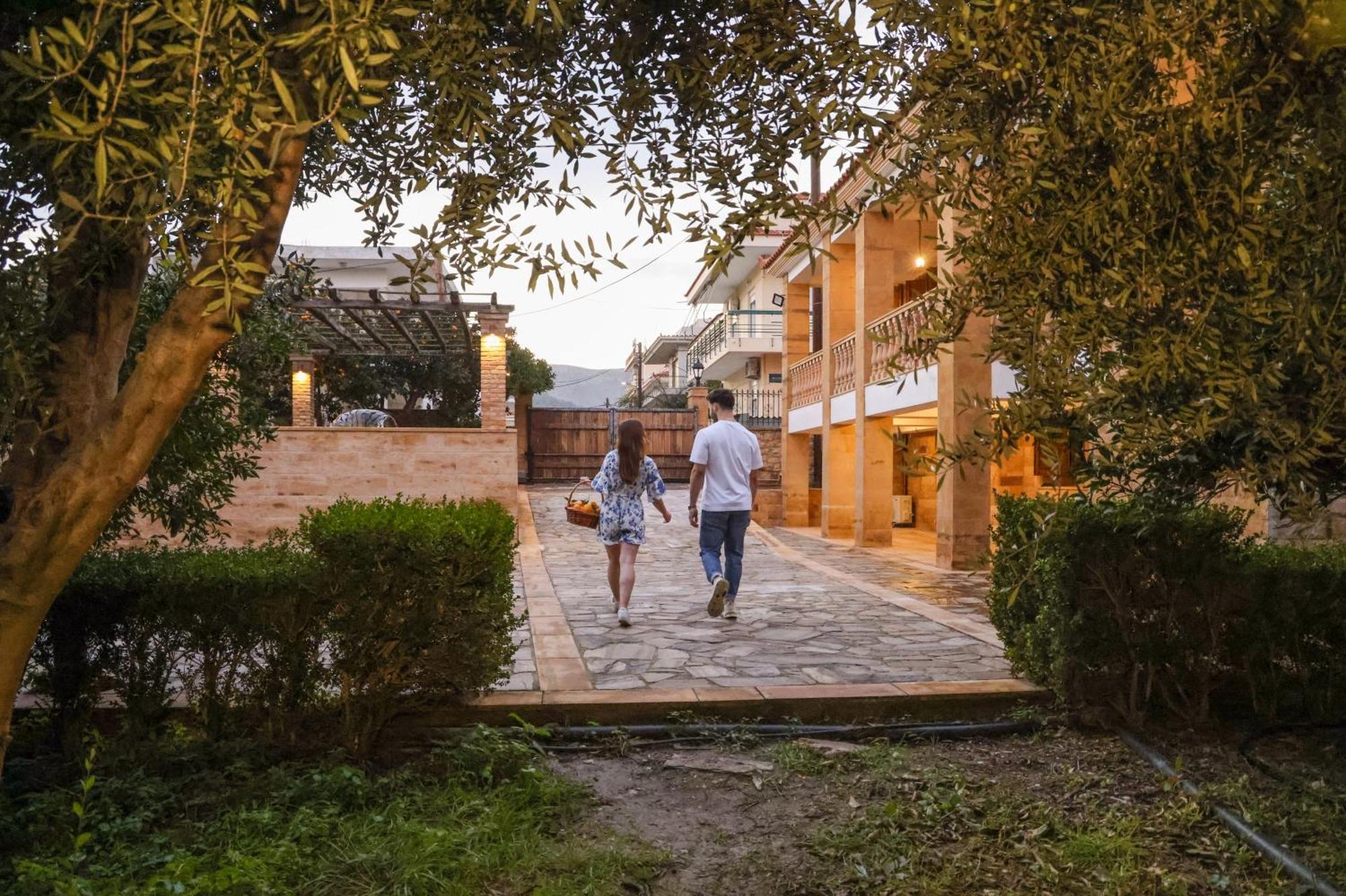 Archontiko Frideriki Luxury Apartments Chios Town Bagian luar foto