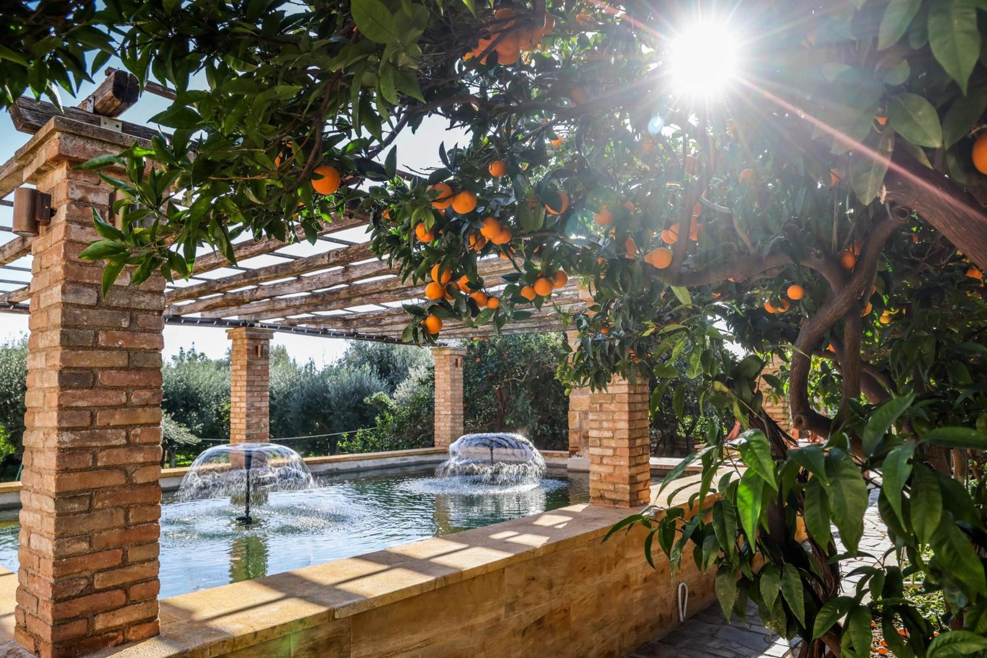 Archontiko Frideriki Luxury Apartments Chios Town Bagian luar foto