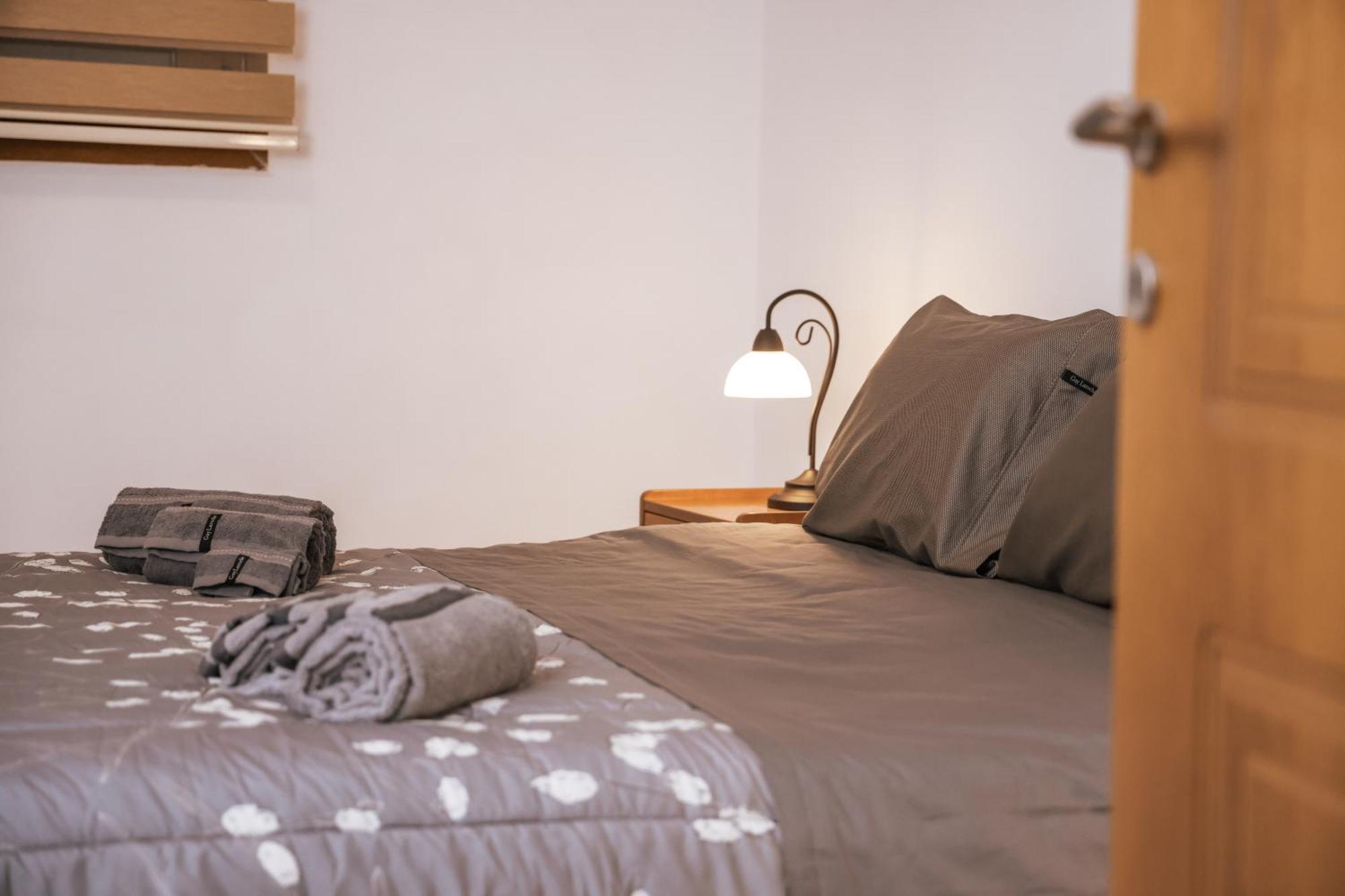 Archontiko Frideriki Luxury Apartments Chios Town Bagian luar foto