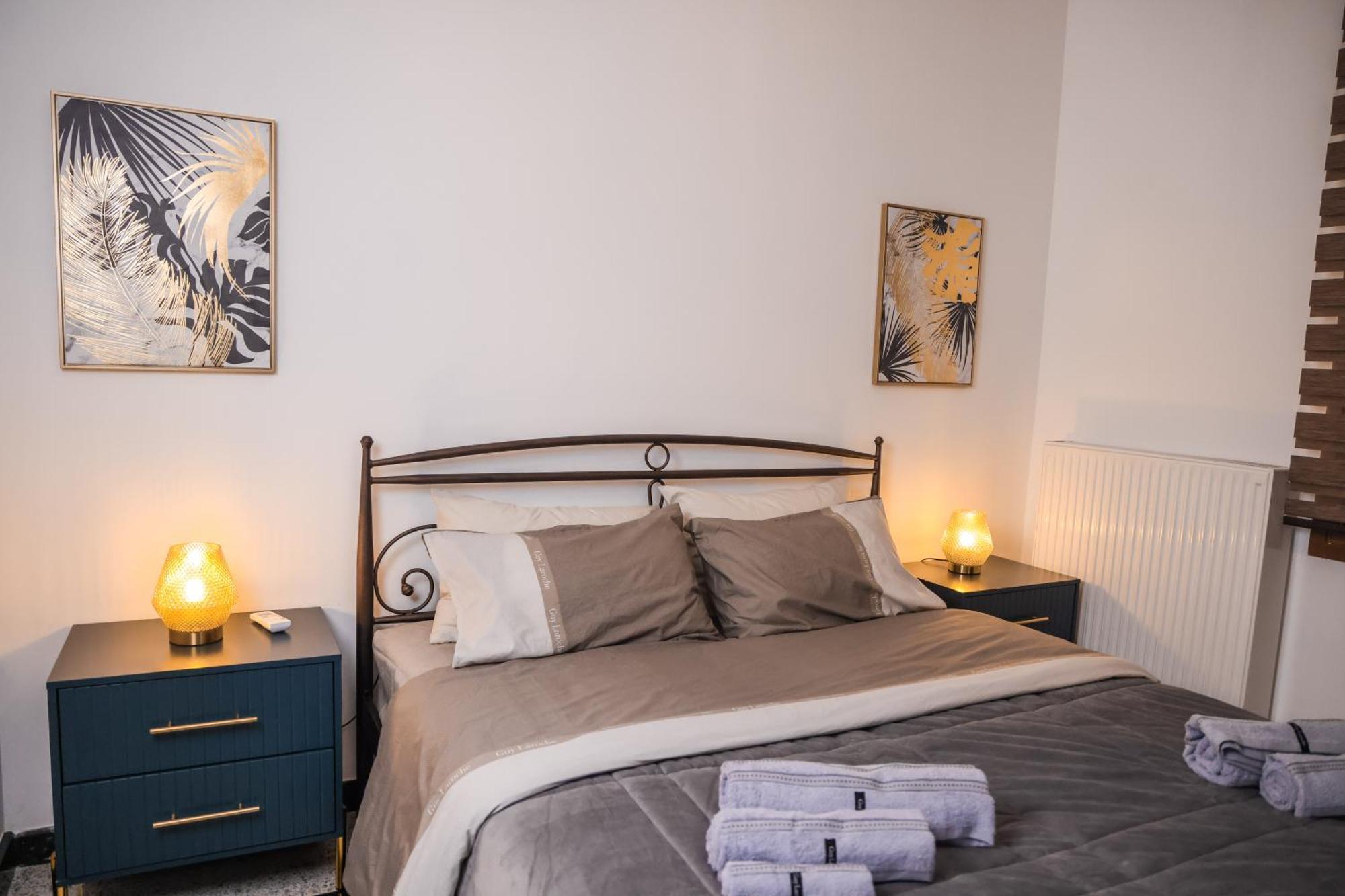 Archontiko Frideriki Luxury Apartments Chios Town Bagian luar foto
